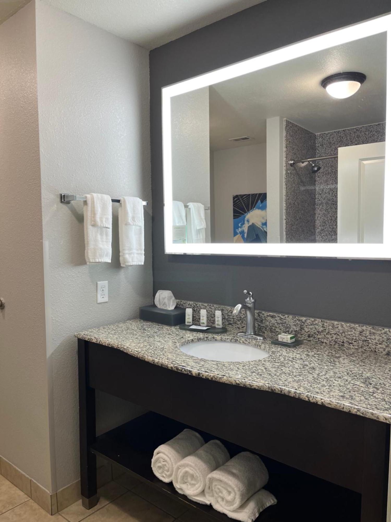 Hotel La Quinta By Wyndham Houston Energy Corridor Extérieur photo